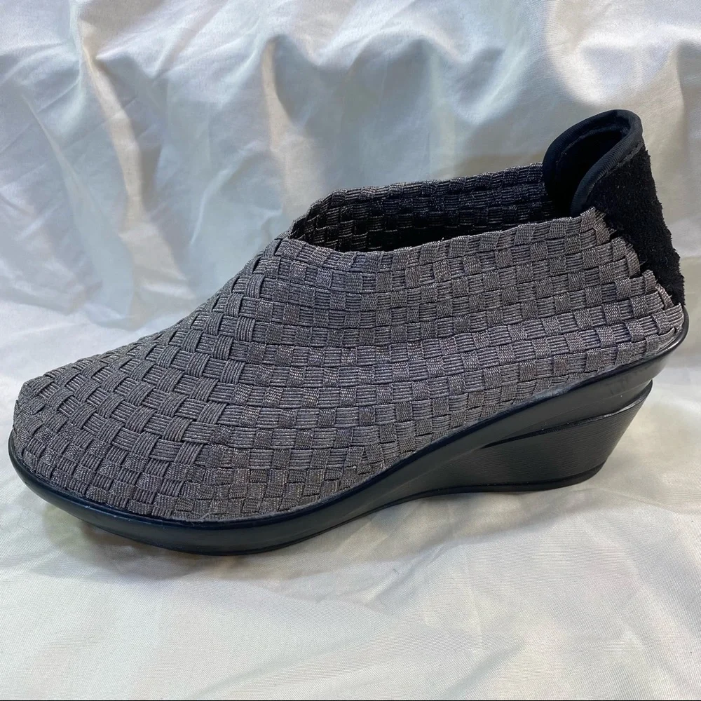 Bernie Mev Woven Slip-On Wedge Shoes - Picture 4 of 16